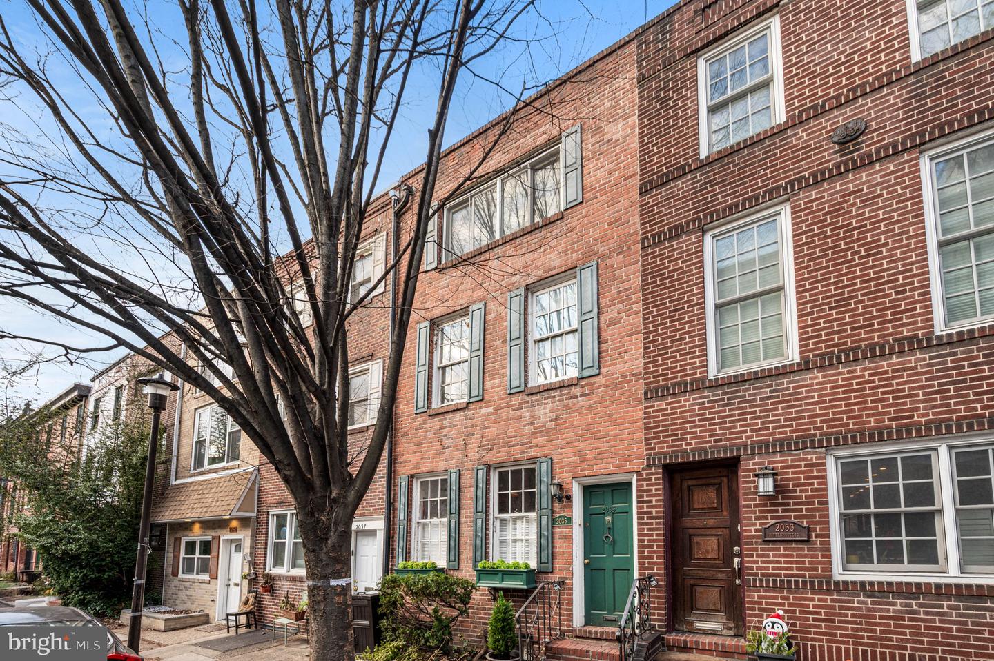 2035 Rittenhouse Sq Property Photo 25