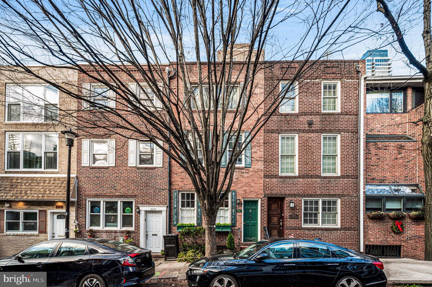 2035 Rittenhouse Sq Property Photo 26