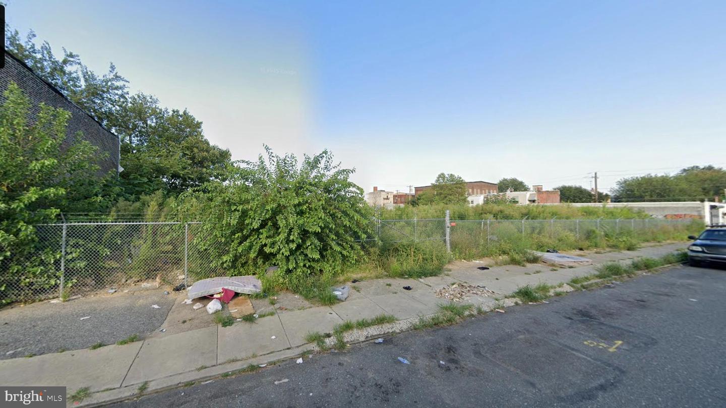 1835-61 E Madison St Property Photo 1