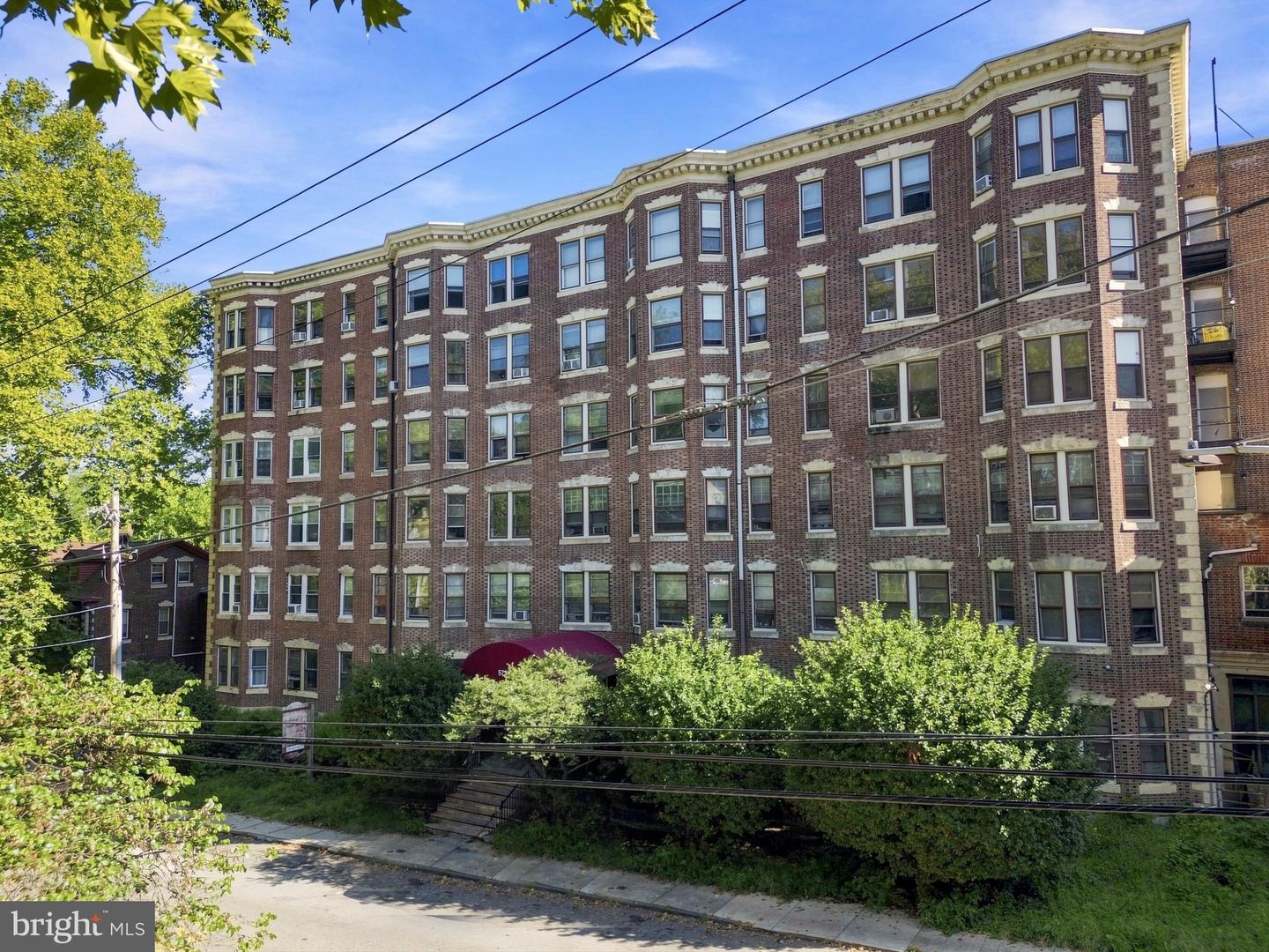 5721-45 Morris St #305 Property Photo 2