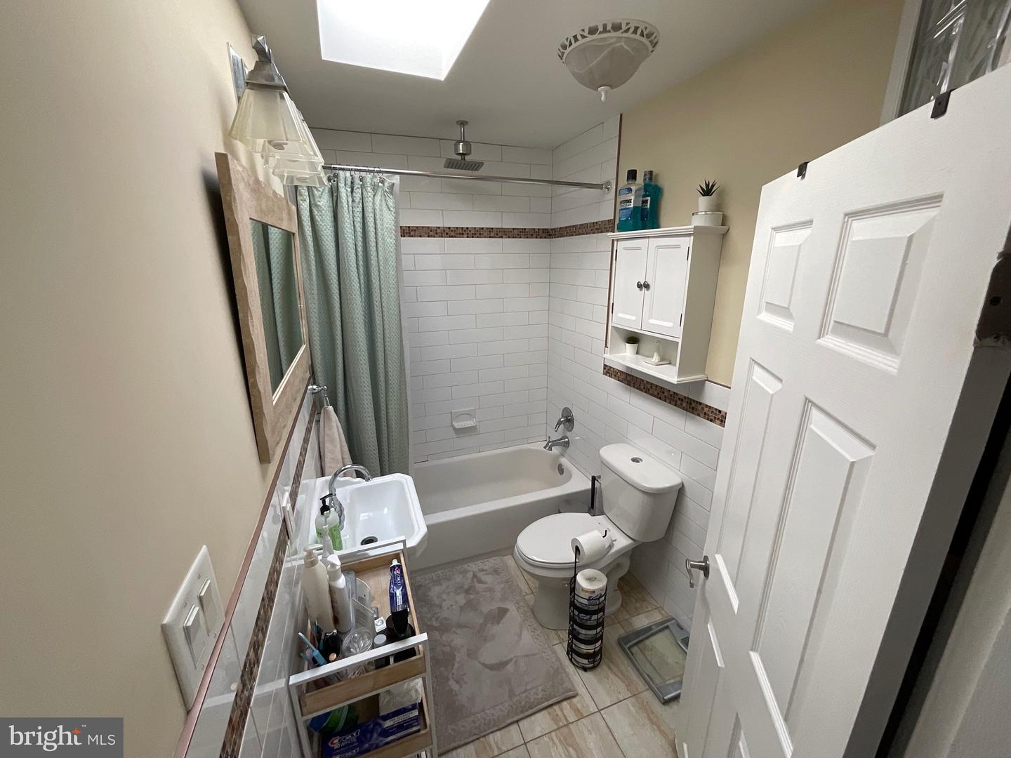 2938 E Thompson St Property Photo 15