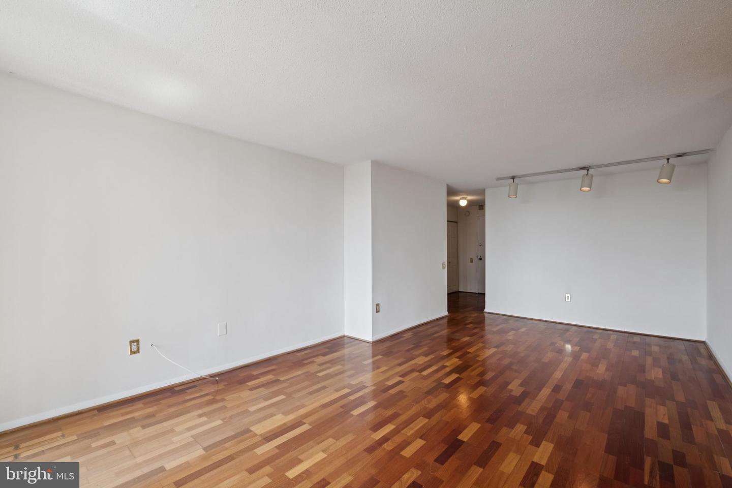 1420 Locust St #14p Property Photo 2