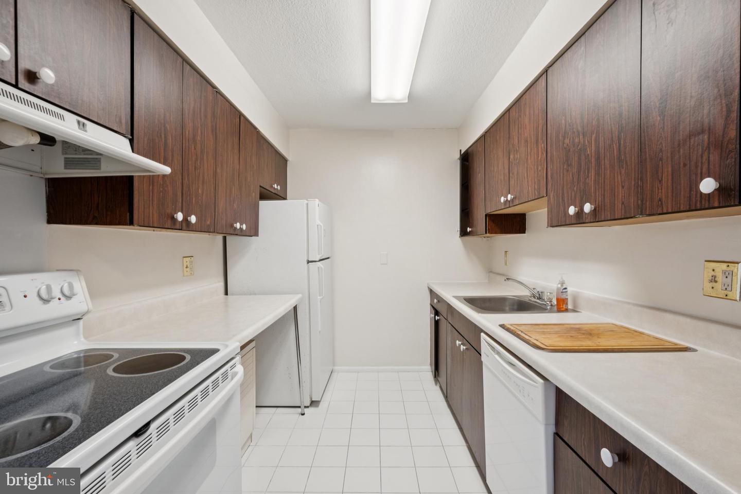 1420 Locust St #14p Property Photo 3