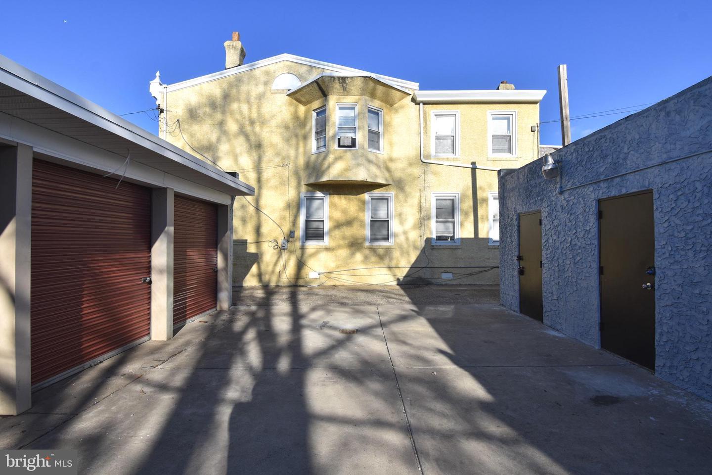 1963 Wakeling St Property Photo 5