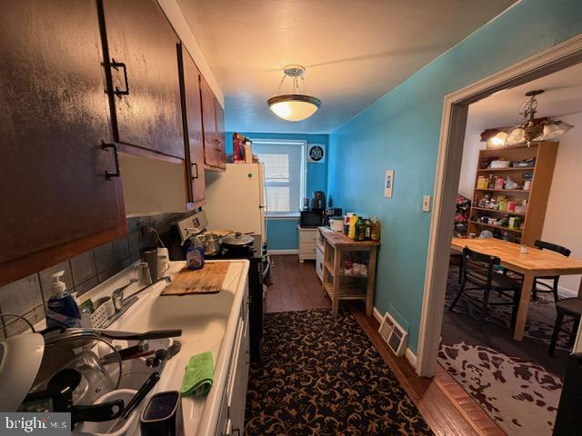 7221 Horrocks St Property Photo 9