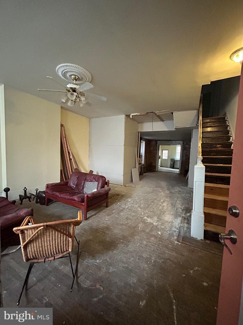 2430 N Mascher St Property Photo 16