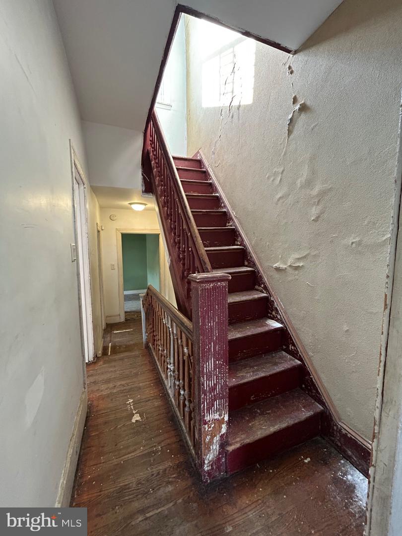 2430 N Mascher St Property Photo 21