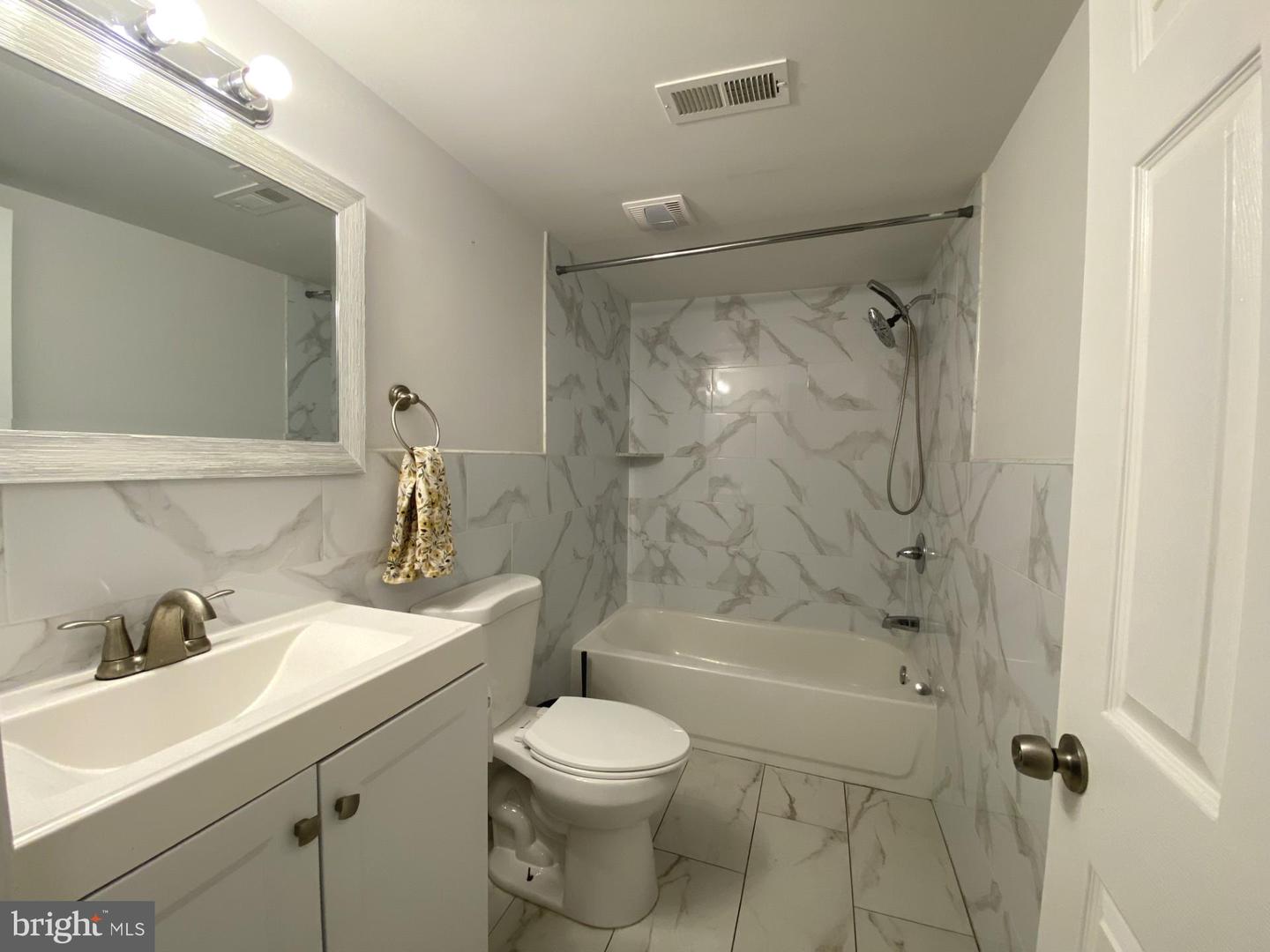 4945 Chestnut St Property Photo 9
