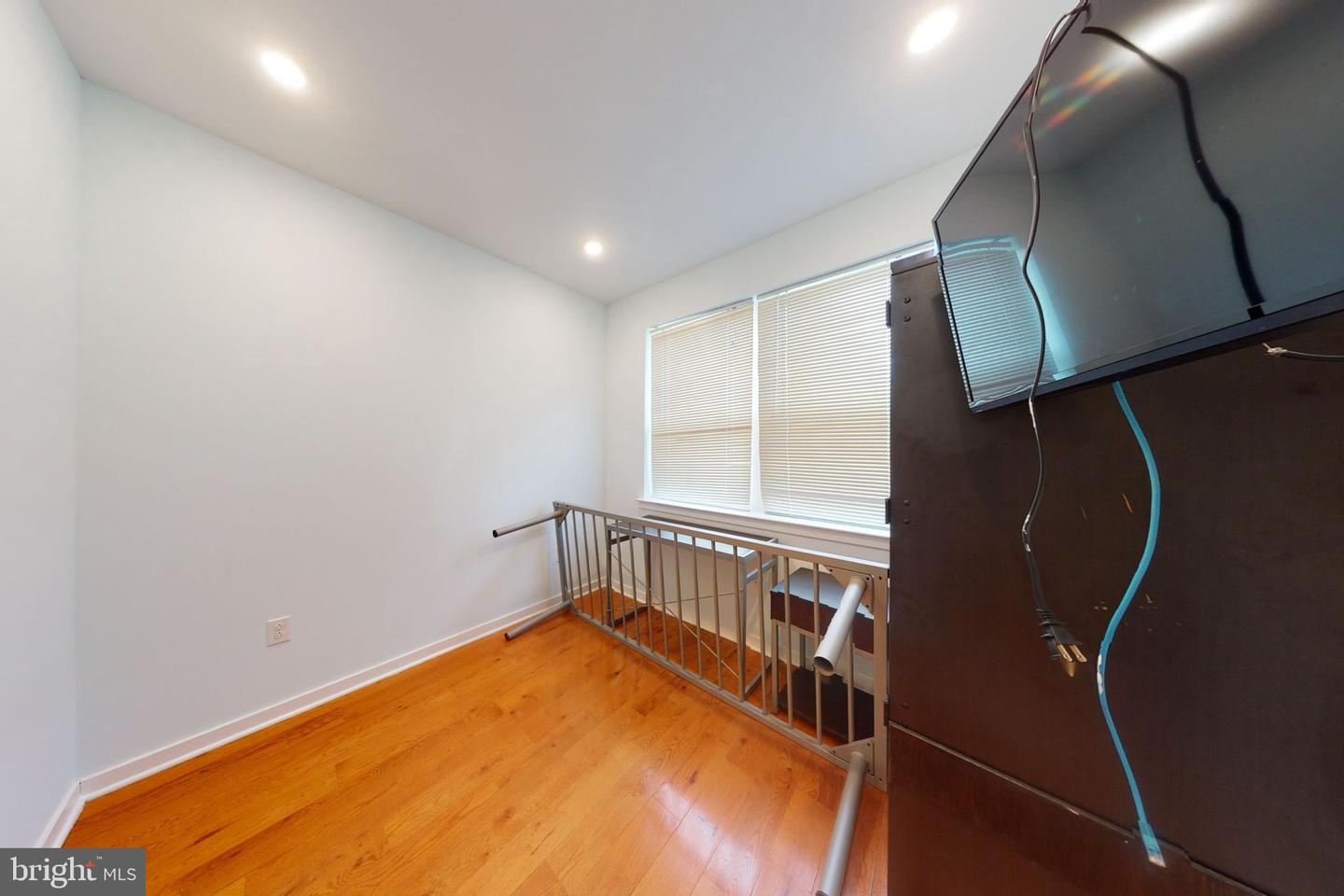 1517 W Seybert St #1 Property Photo 4