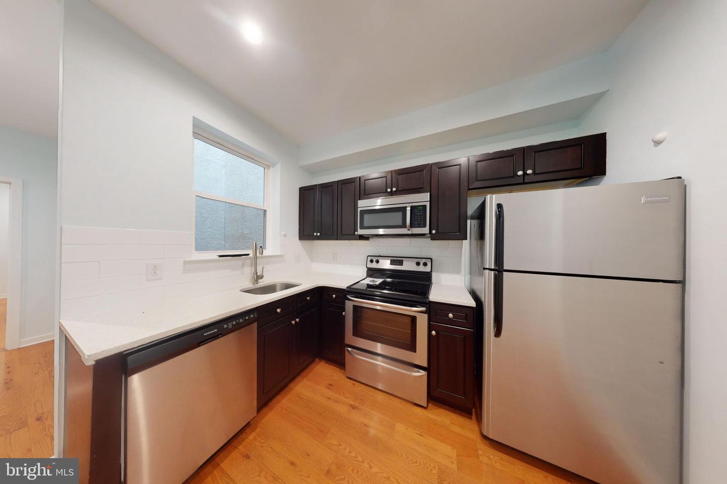 1517 W Seybert St #1 Property Photo 5