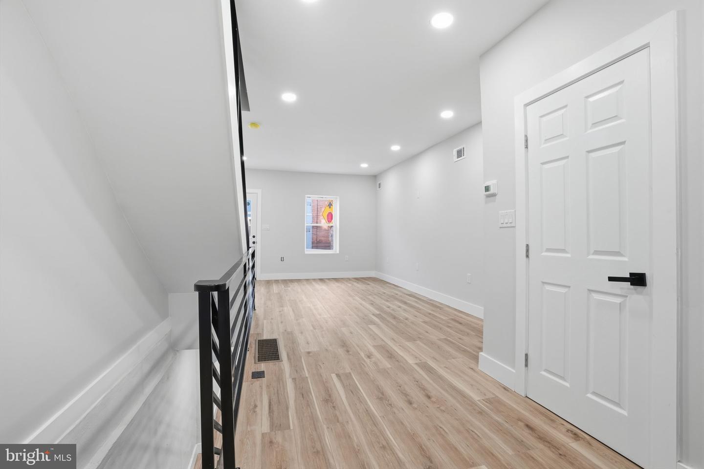 2538 S Sheridan St Property Photo 11