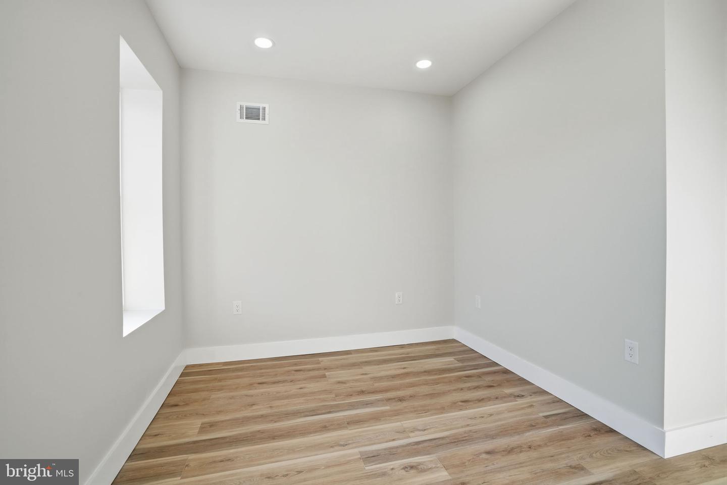 2538 S Sheridan St Property Photo 19