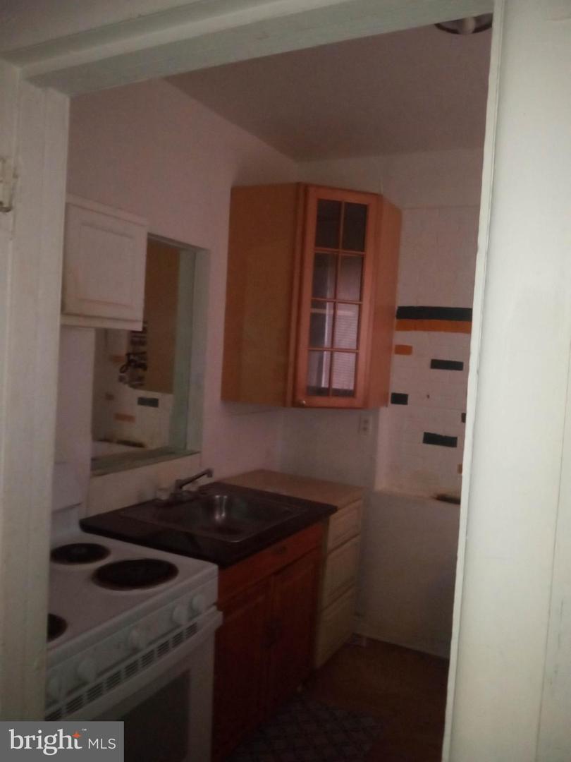 2538 N Myrtlewood St Property Photo 5