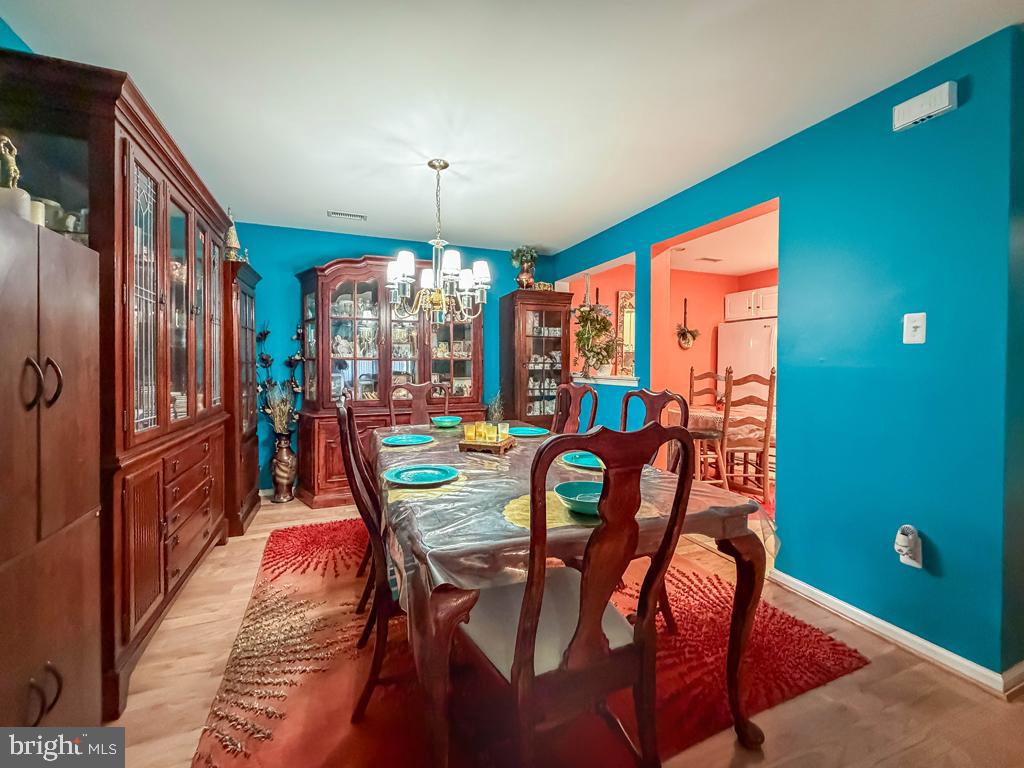72203-00 Delaire Landing Rd #203 Property Photo 11