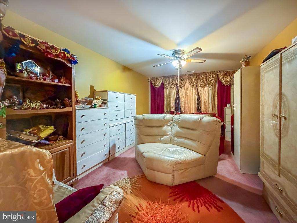 72203-00 Delaire Landing Rd #203 Property Photo 14
