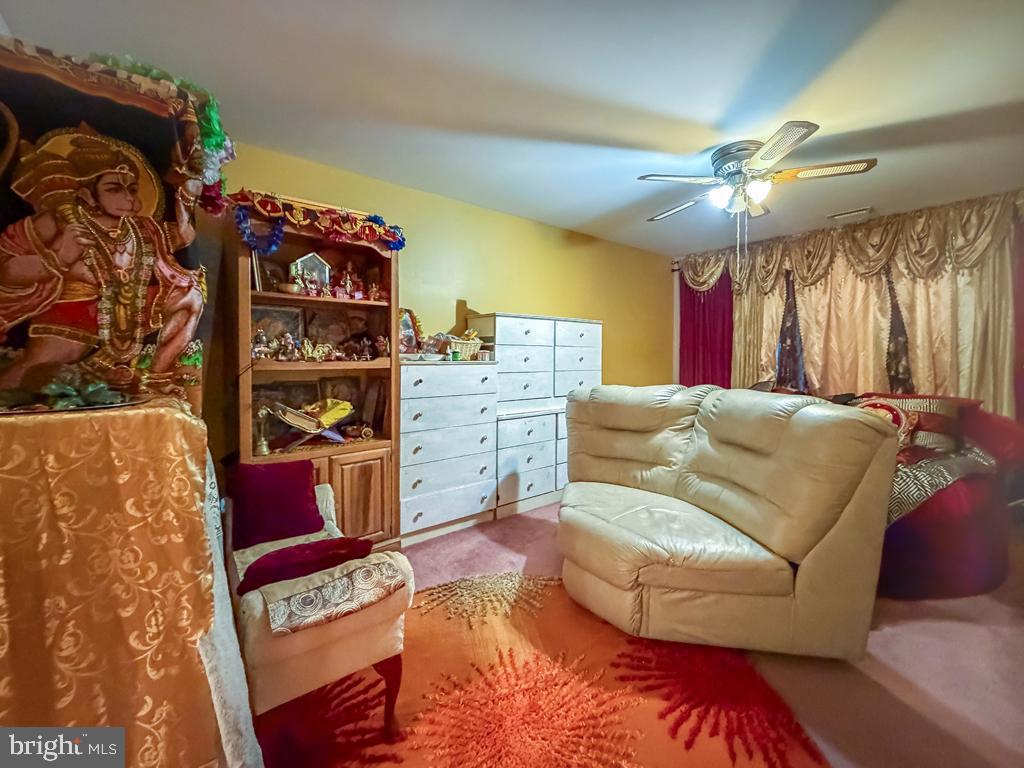72203-00 Delaire Landing Rd #203 Property Photo 15