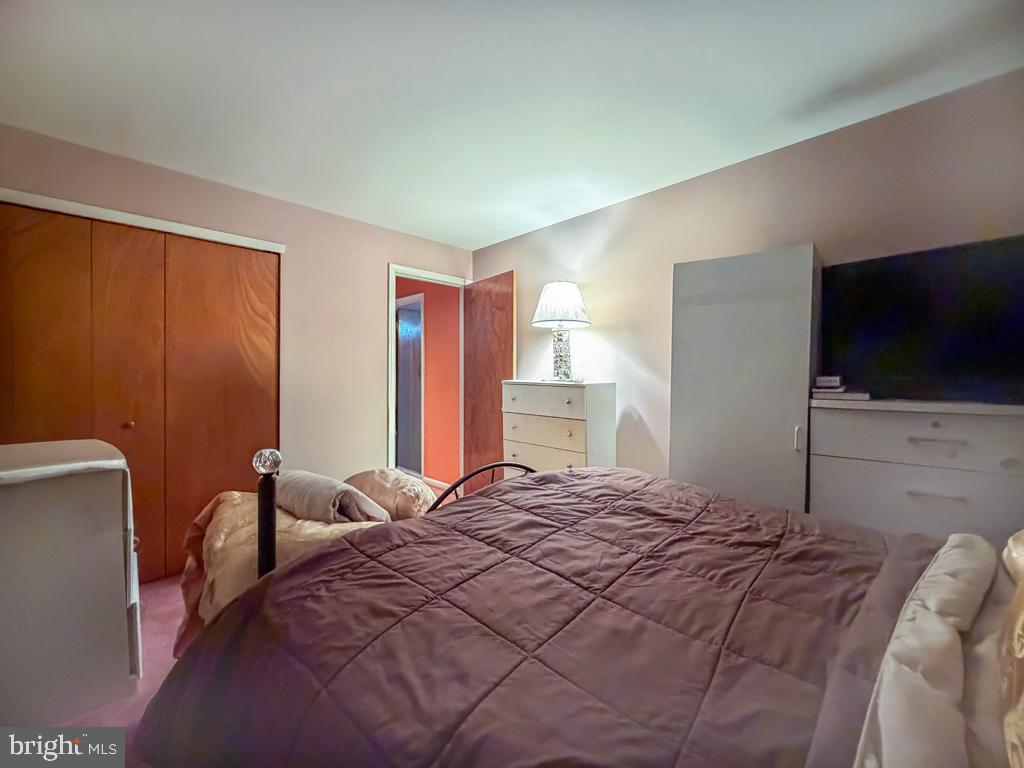 72203-00 Delaire Landing Rd #203 Property Photo 18