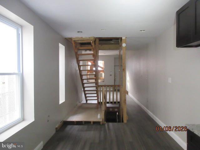 2717 W Jefferson St Property Photo 4