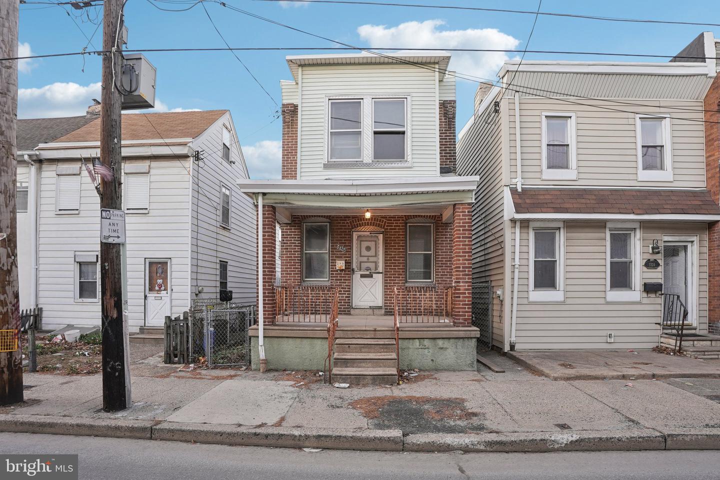 5322 James St Property Photo 2