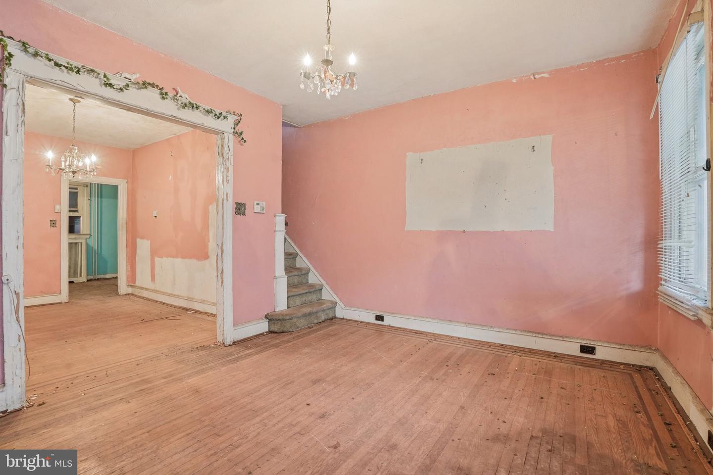 5322 James St Property Photo 5