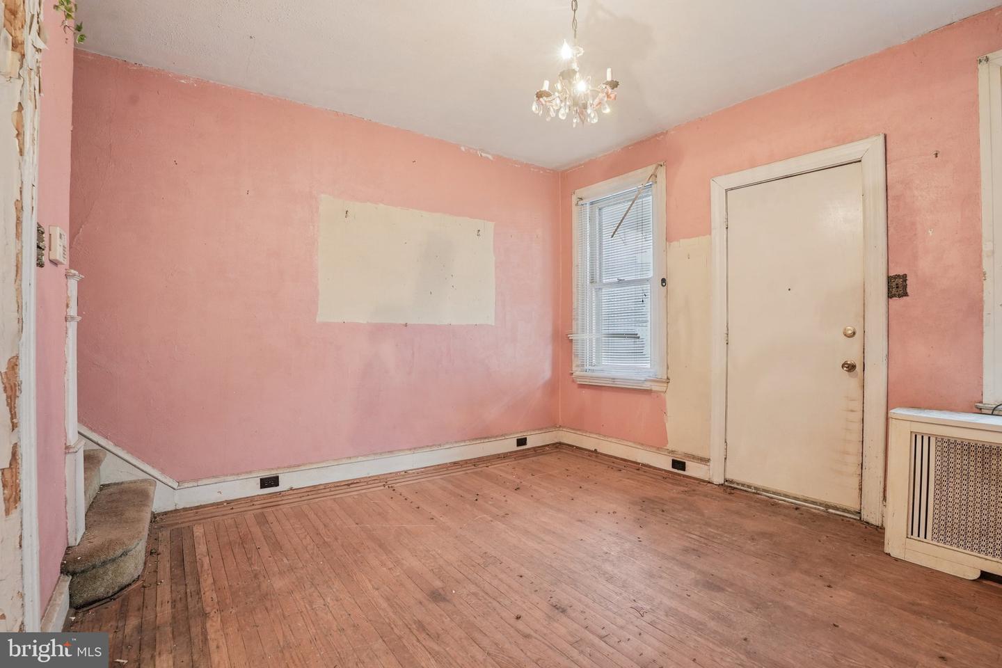5322 James St Property Photo 6
