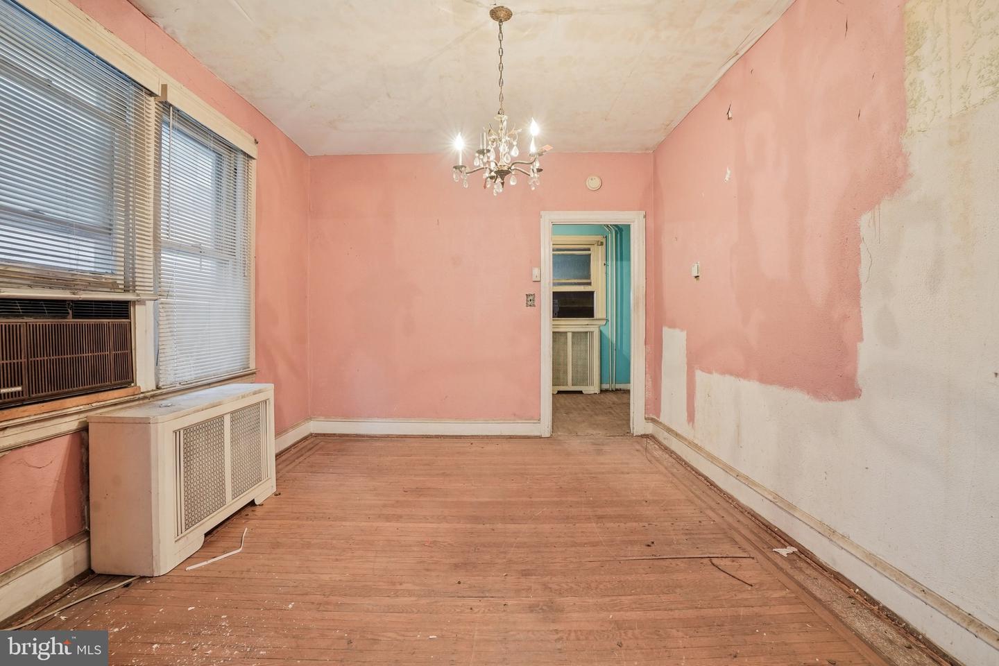 5322 James St Property Photo 9