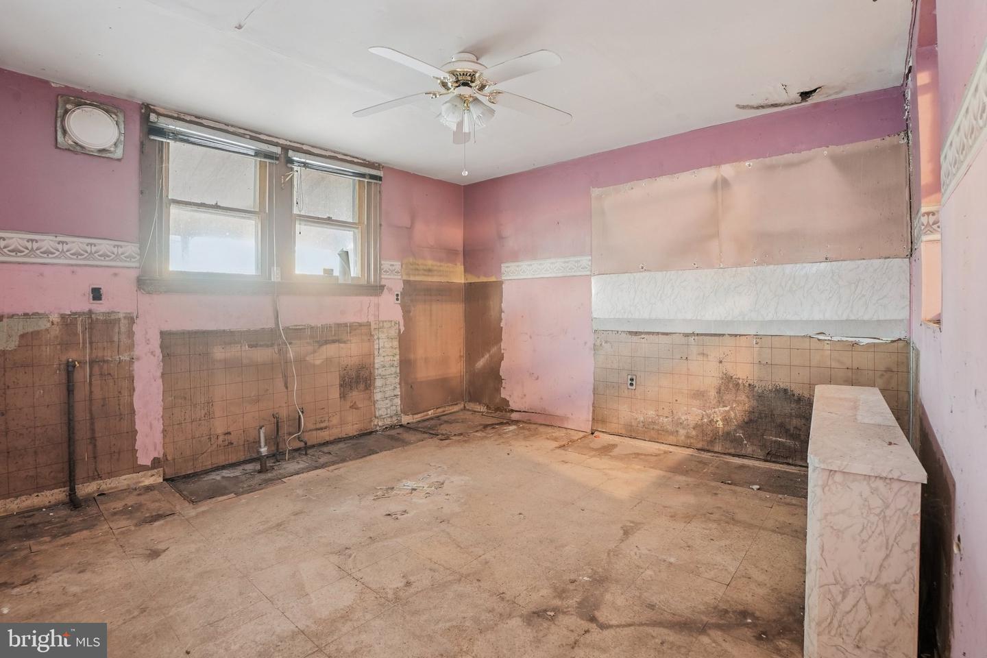 5322 James St Property Photo 15