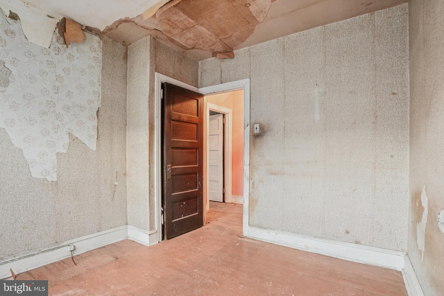 5322 James St Property Photo 22