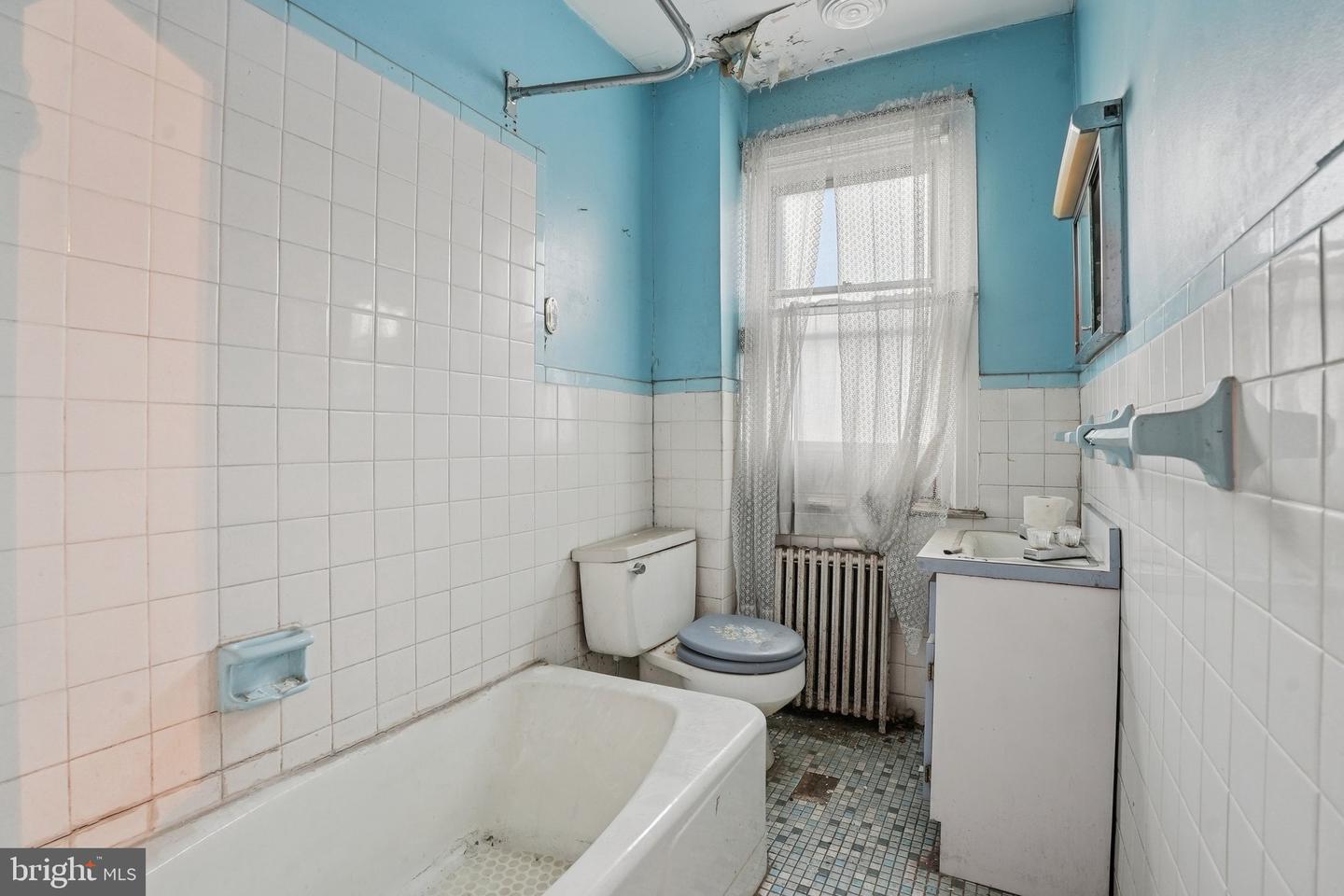 5322 James St Property Photo 24
