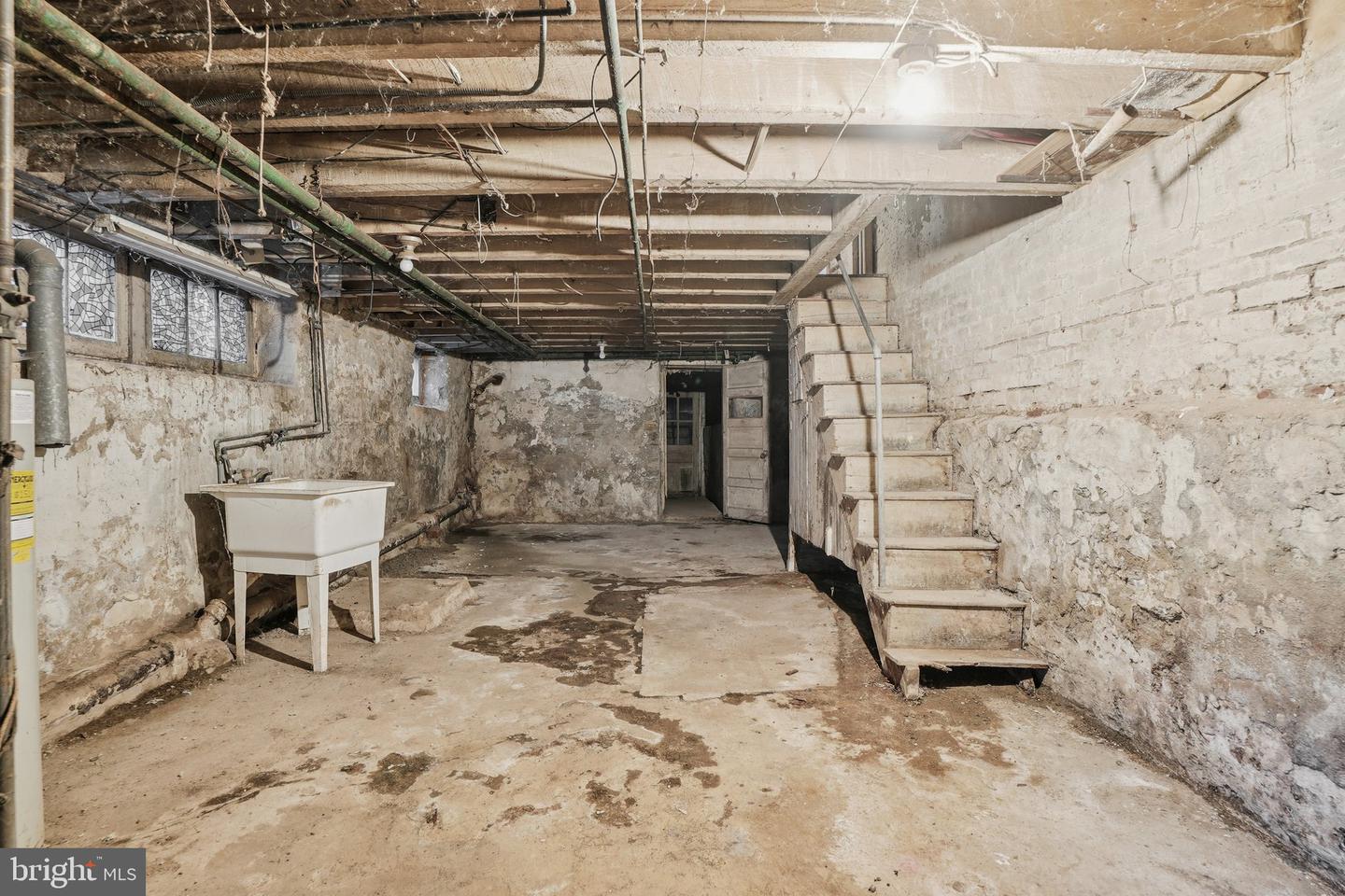 5322 James St Property Photo 29