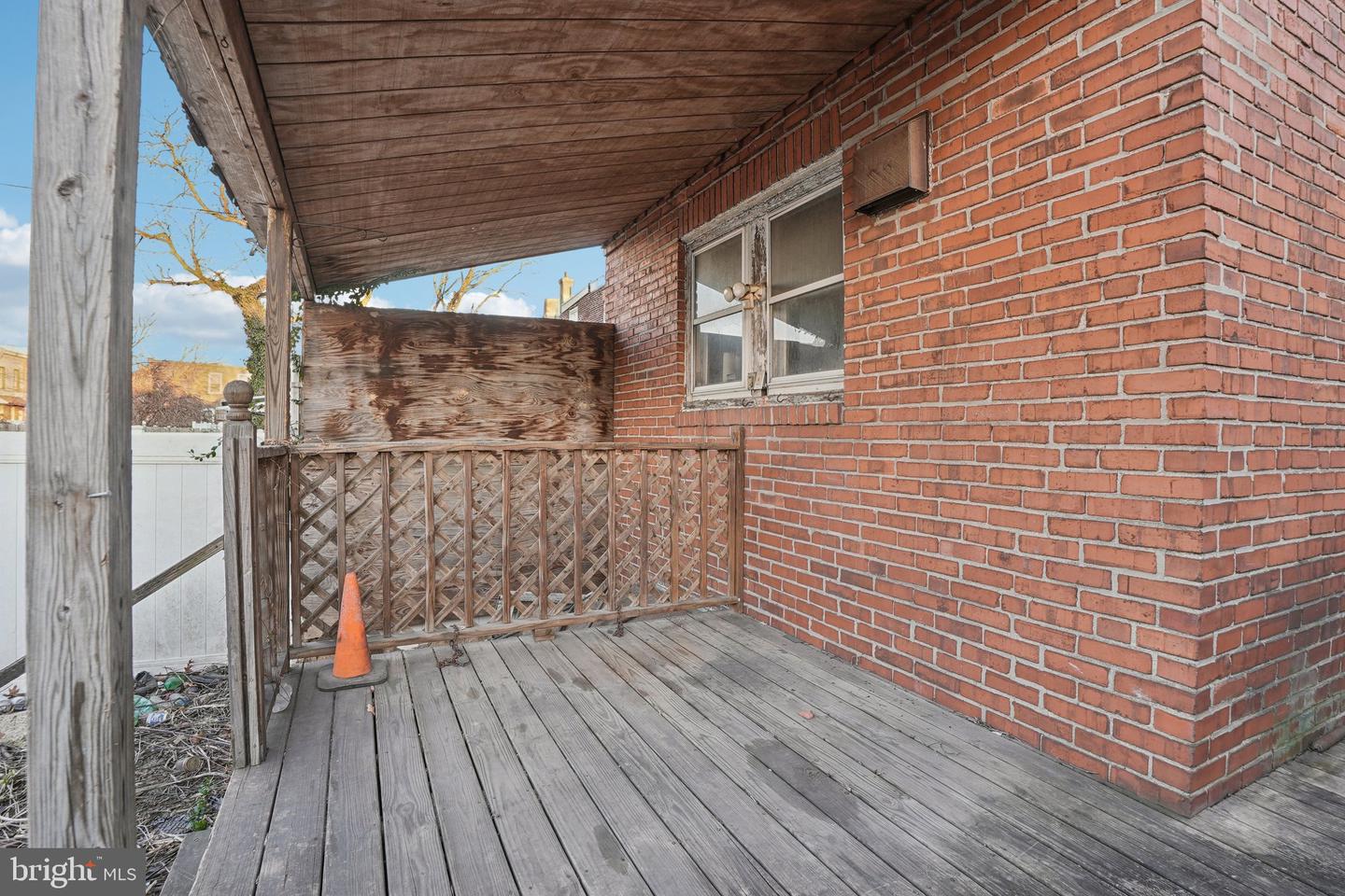 5322 James St Property Photo 31