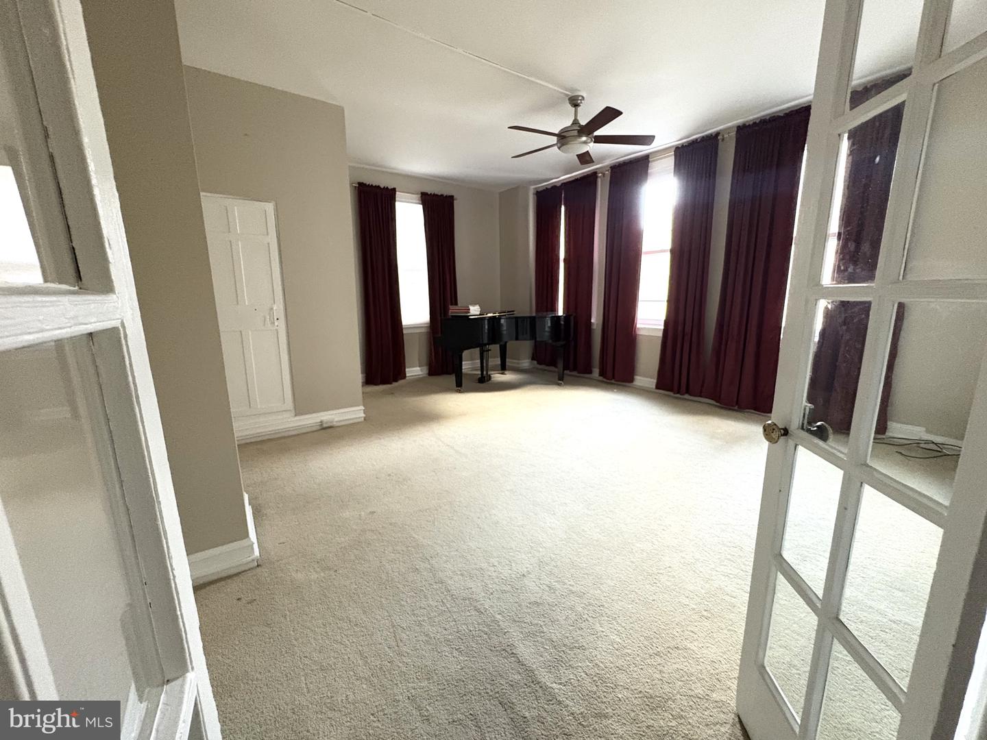 217 Church St #2r Property Photo 8