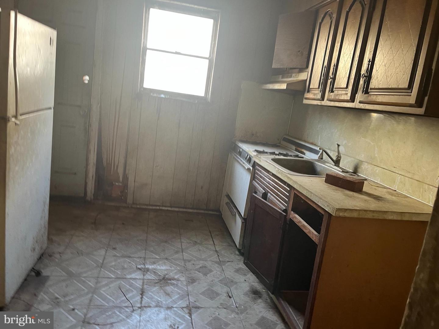 1534 S Etting St Property Photo 5