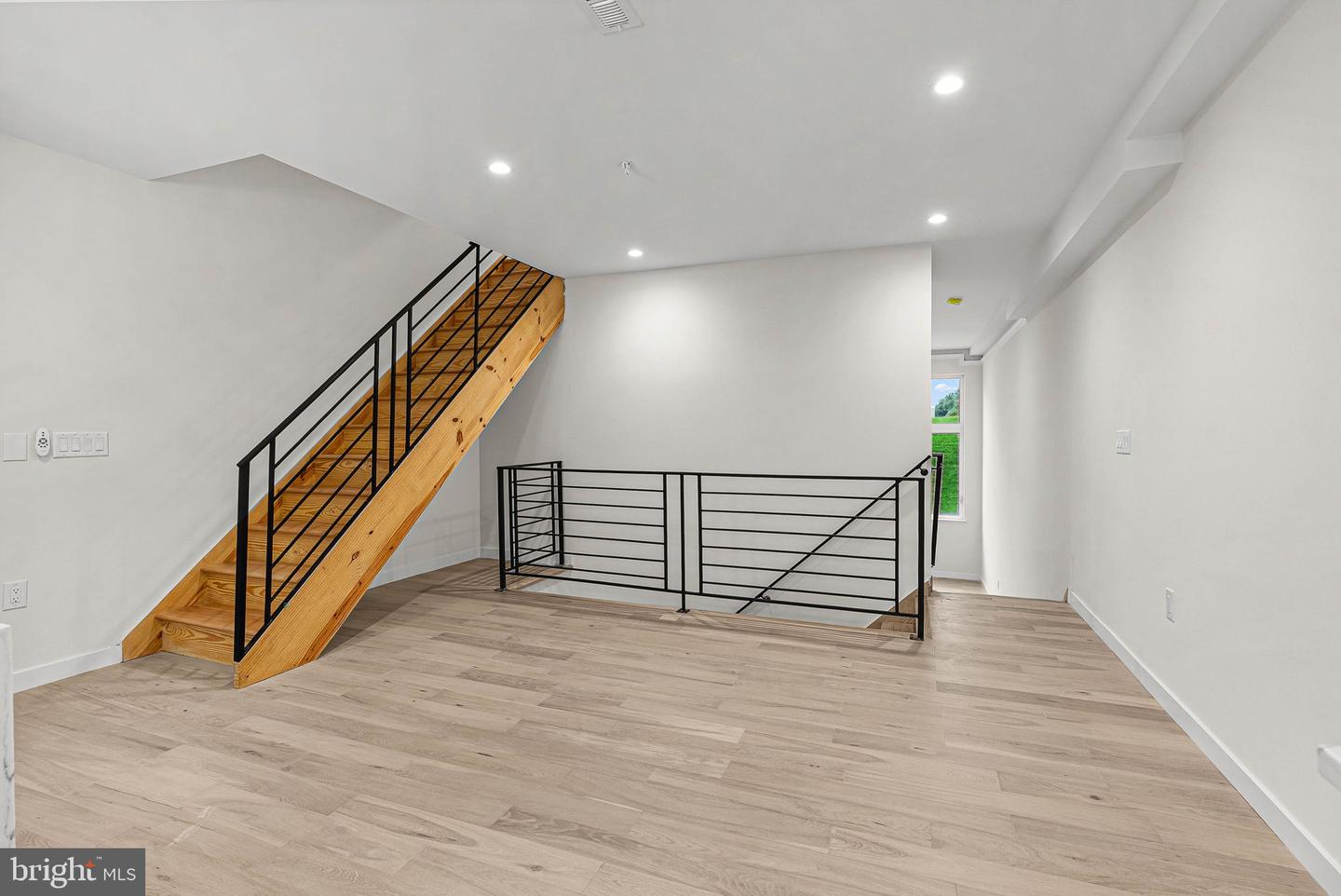 2429 Hartranft St Property Photo 1