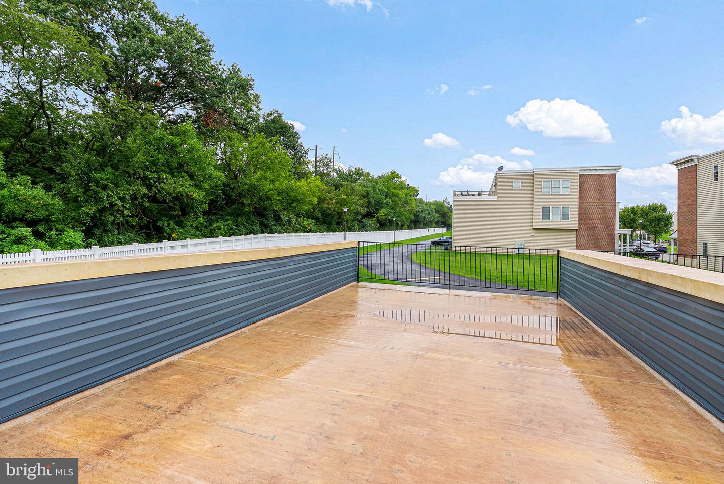 2429 Hartranft St Property Photo 2