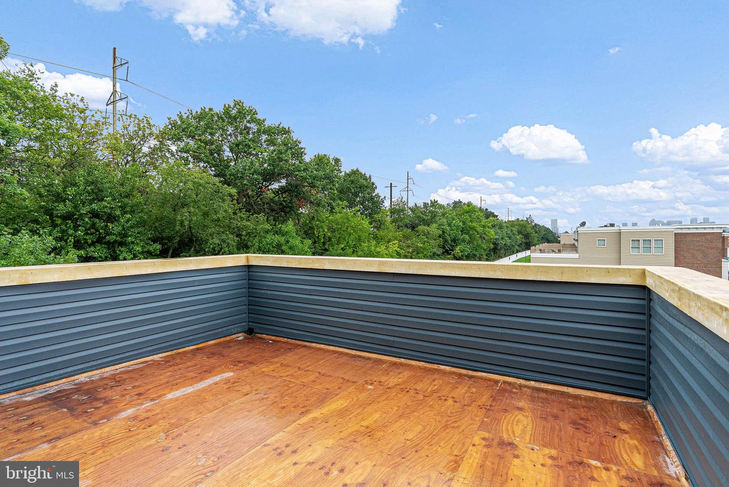 2429 Hartranft St Property Photo 17