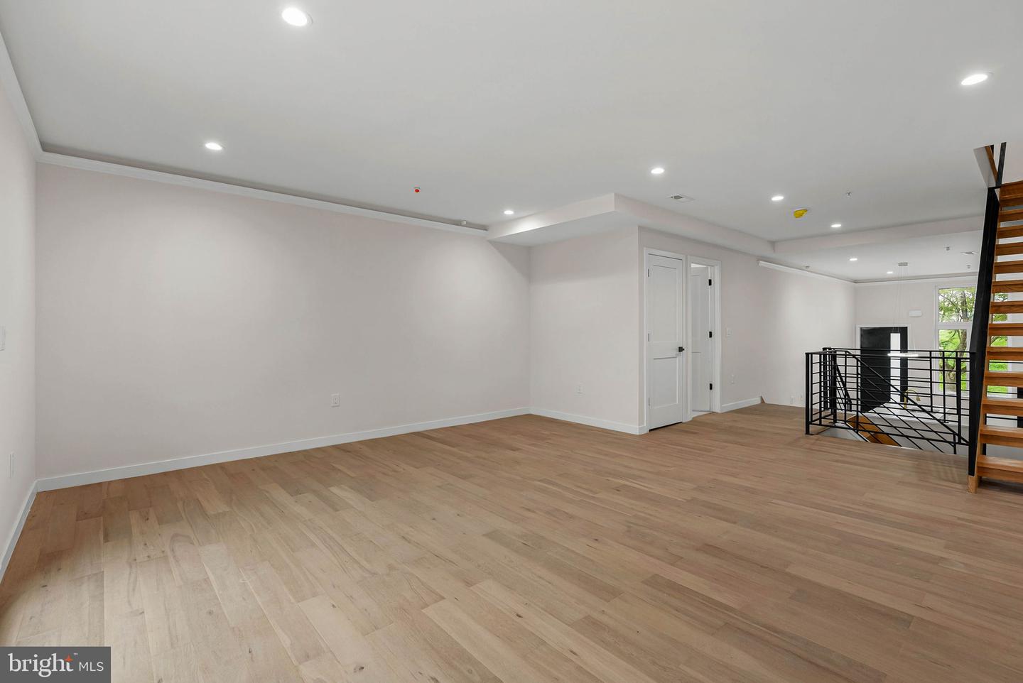 2427 Hartranft St Property Photo 10