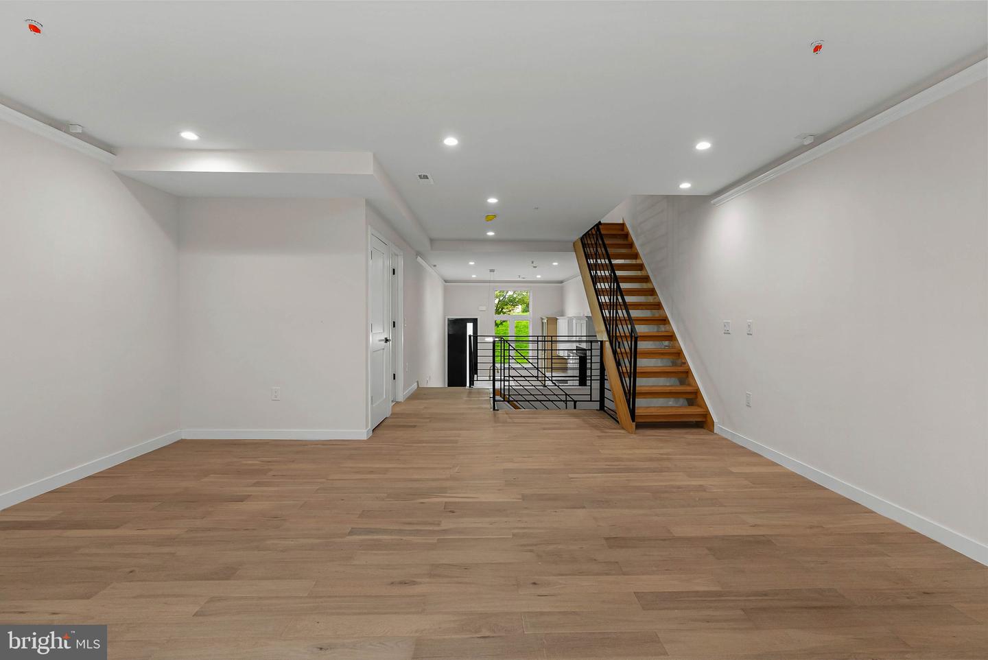 2427 Hartranft St Property Photo 11