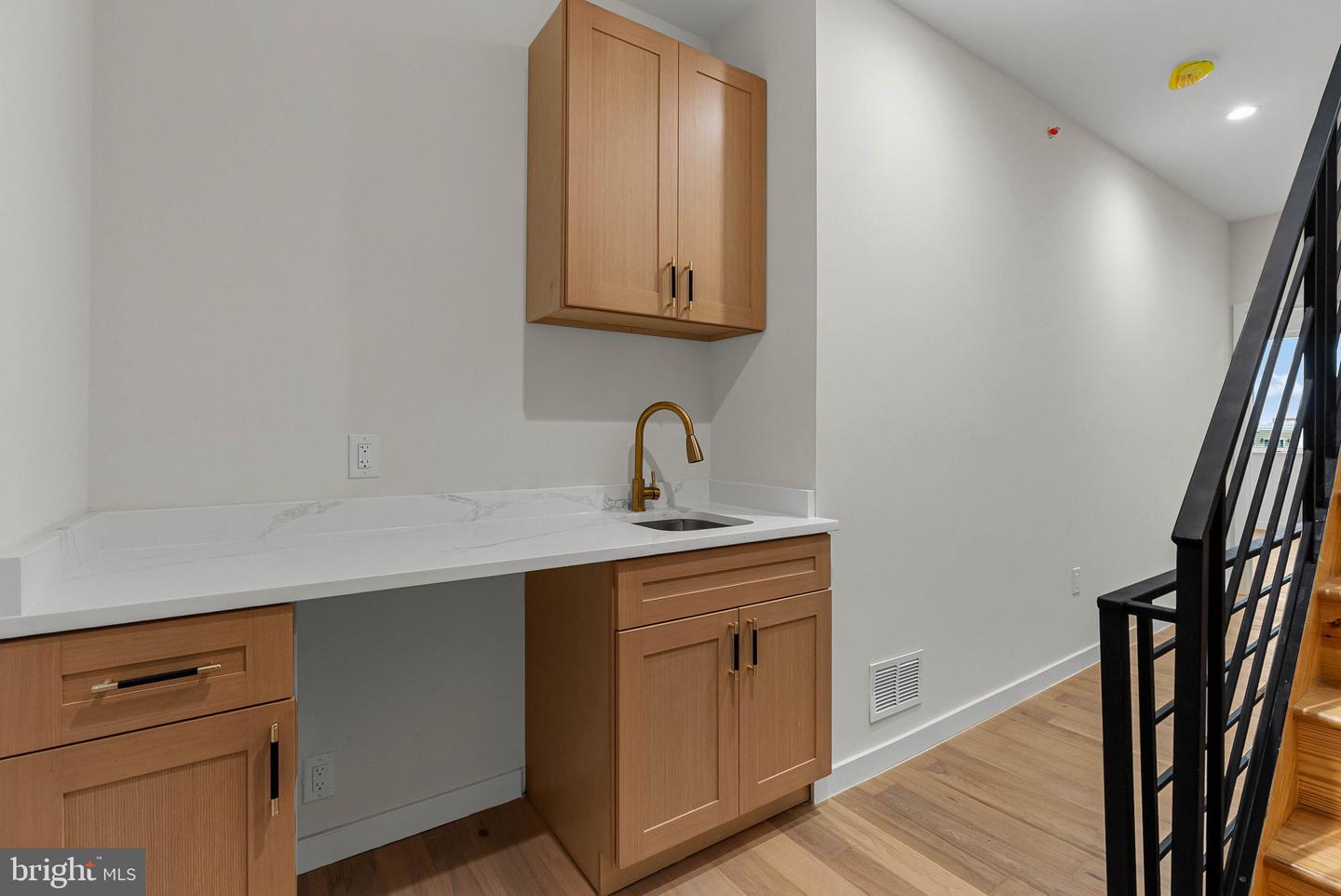 2427 Hartranft St Property Photo 24