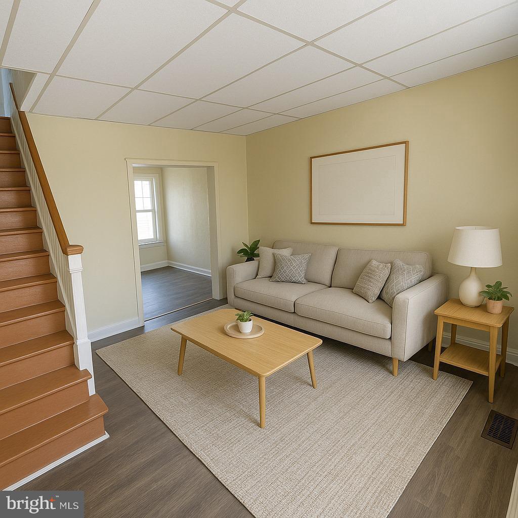 2926 N Stillman St Property Photo 8