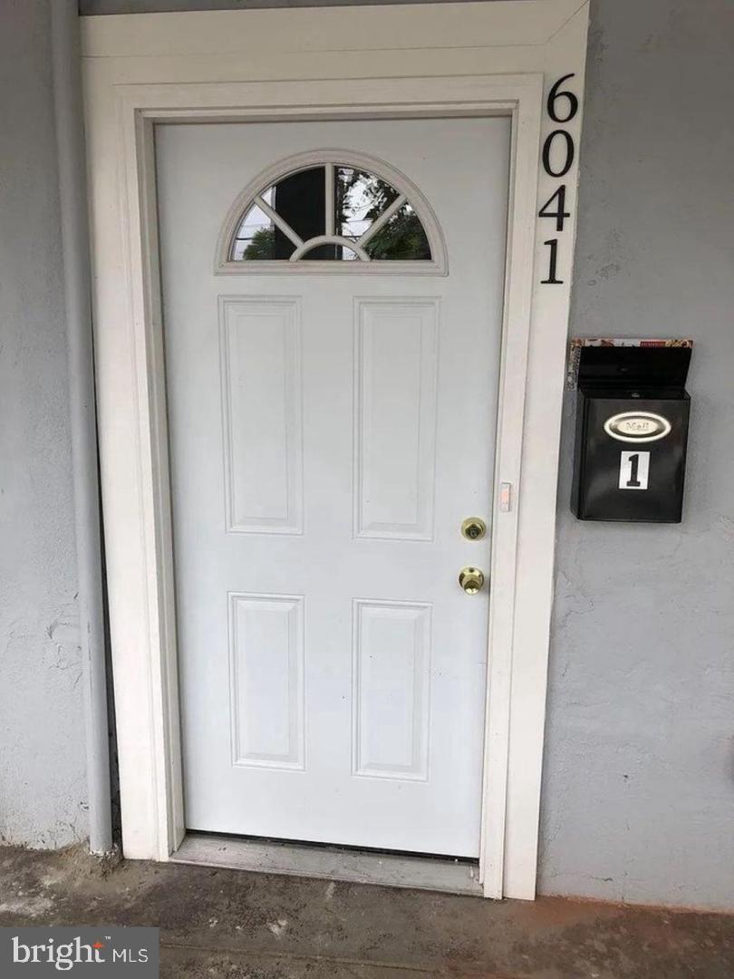 6041 Vine St Property Photo 6