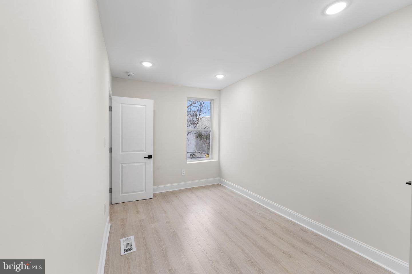 1526 S Opal St Property Photo 17