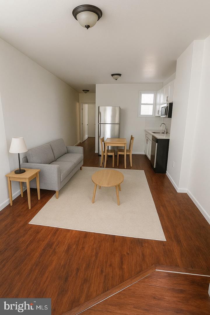 6043 Vine St Property Photo 3