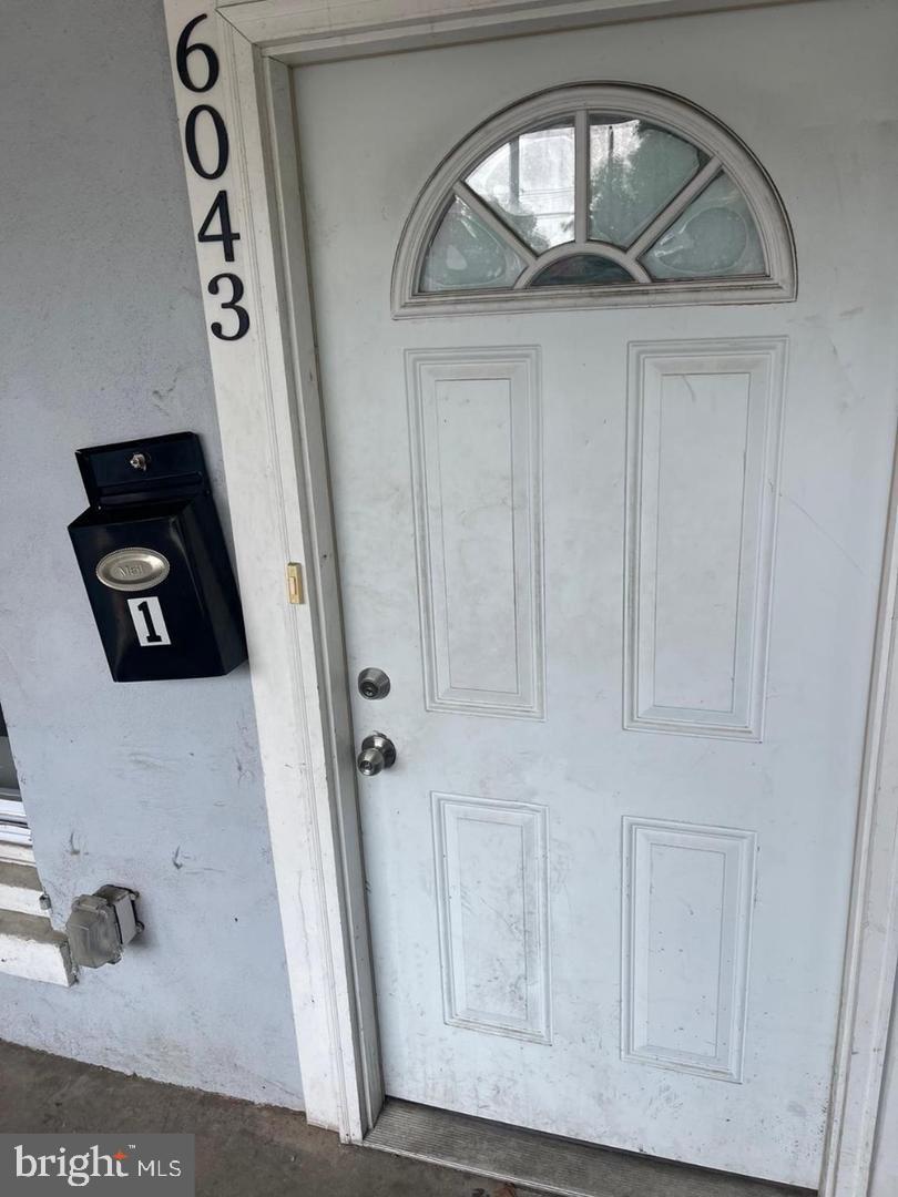 6043 Vine St Property Photo 11
