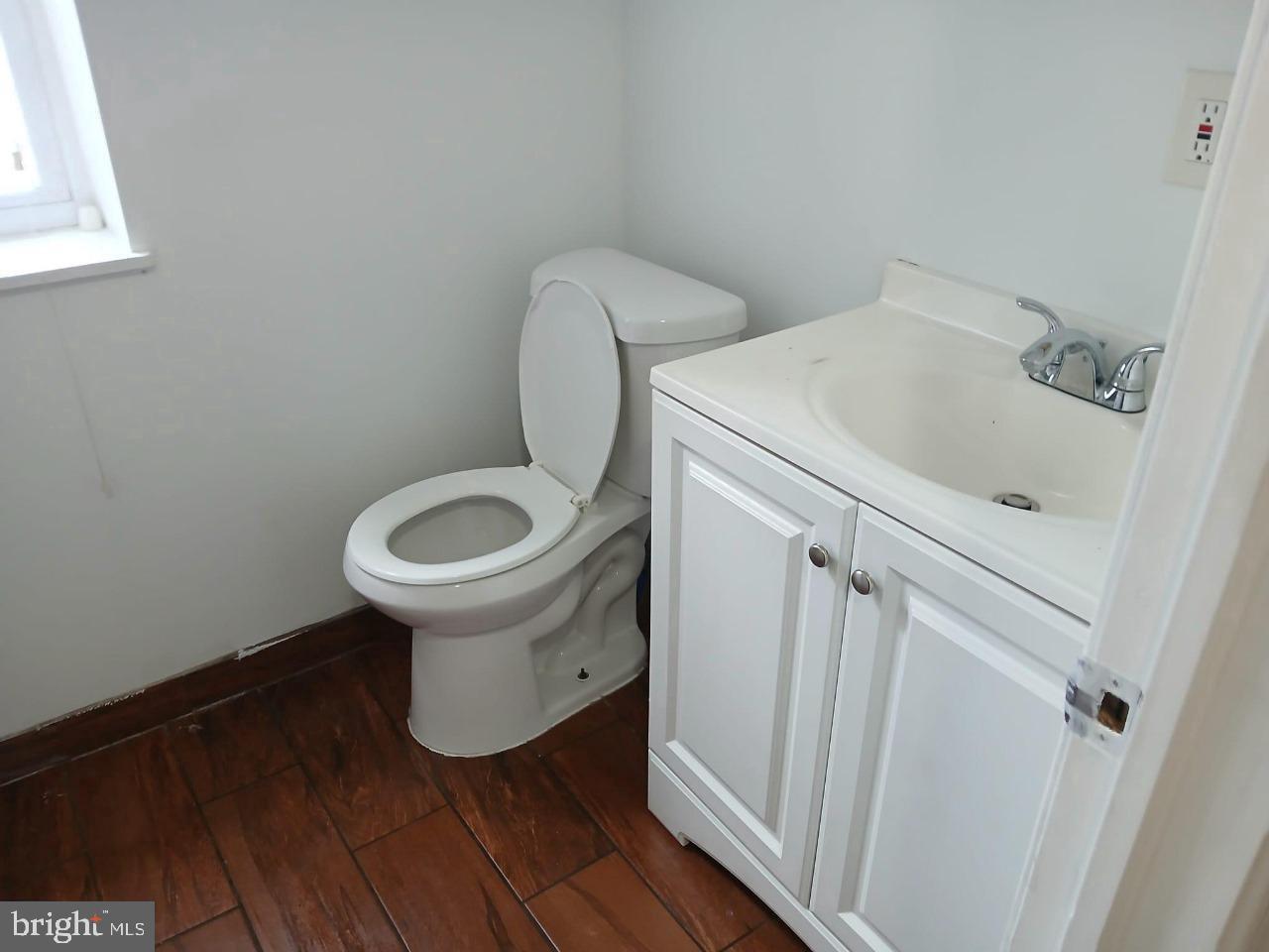 6043 Vine St Property Photo 13