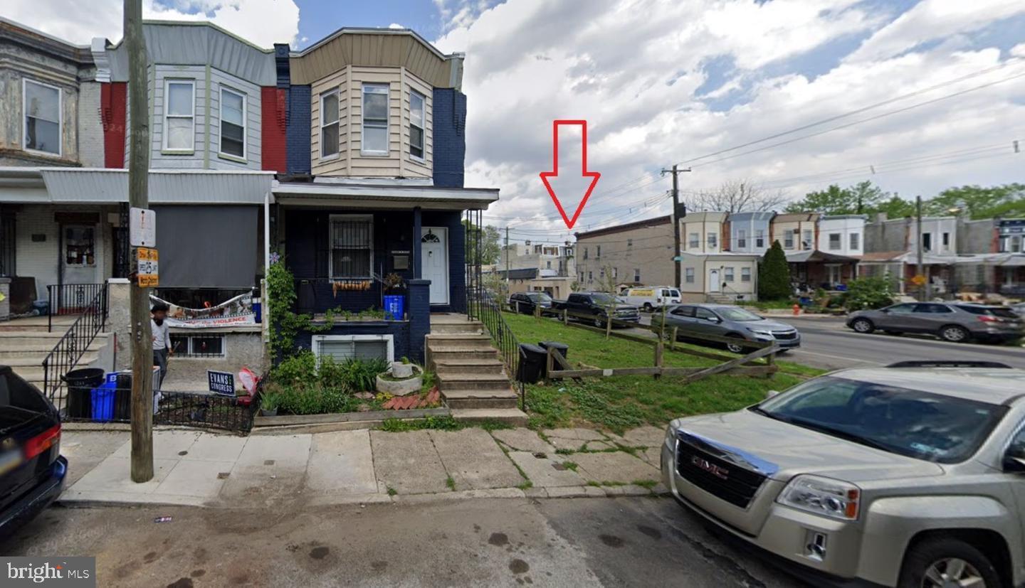 1265 S Ruby St Property Photo 3