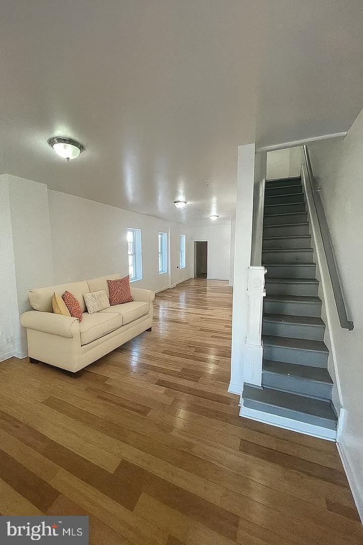 5835 Arch St Property Photo 16