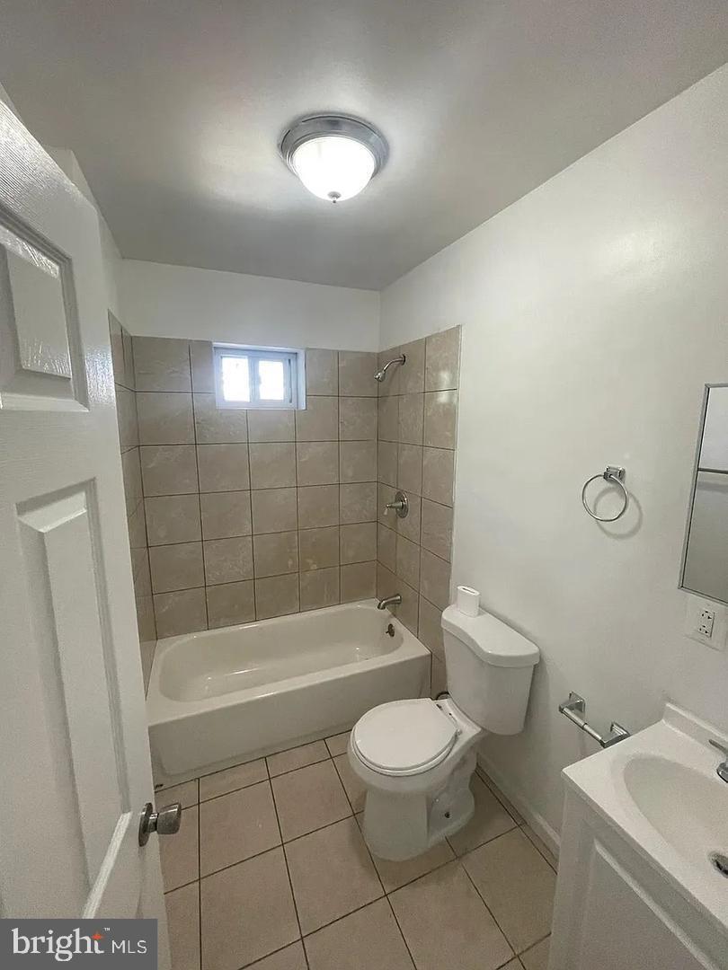 5835 Arch St Property Photo 18