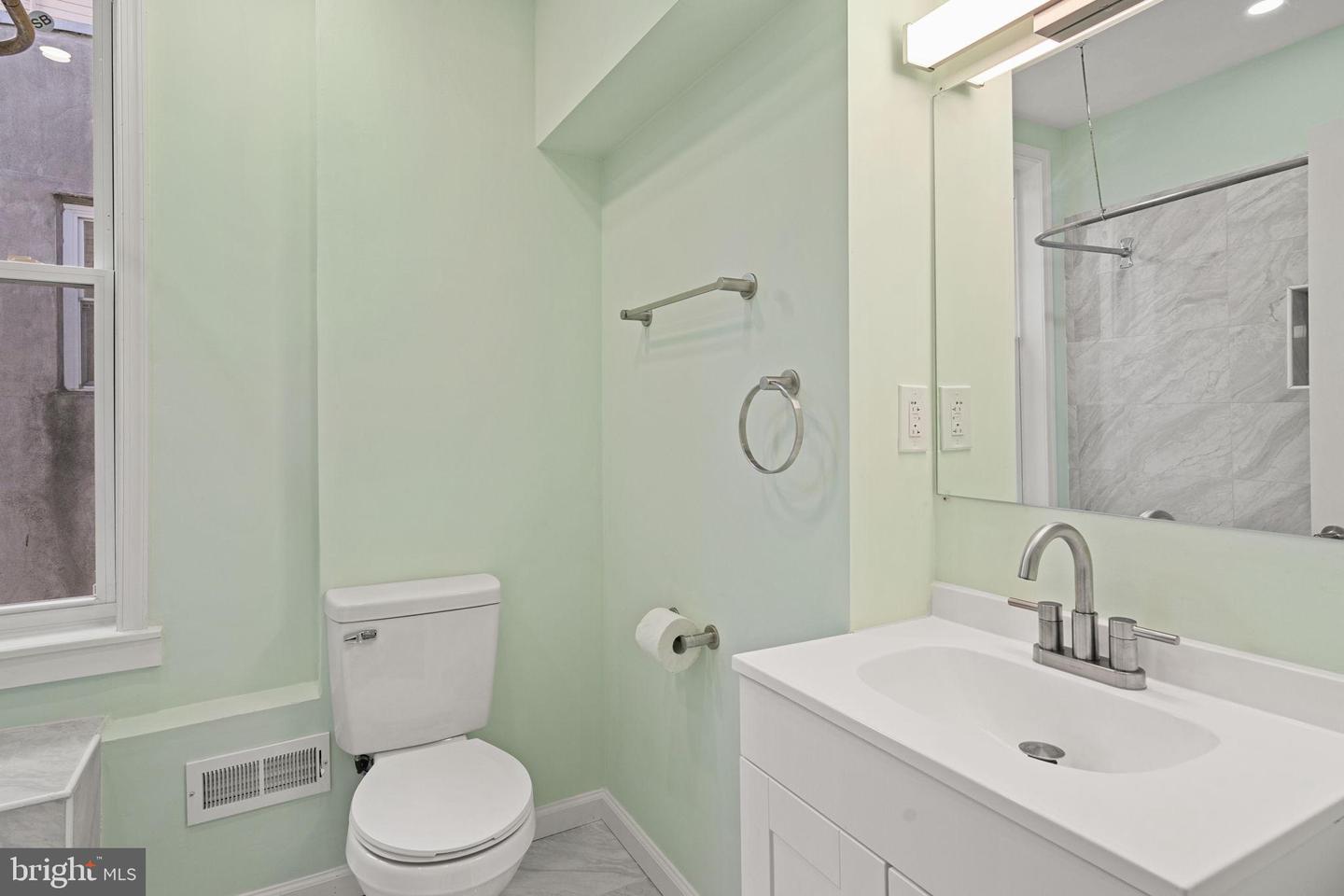 1937 S Lambert St Property Photo 23