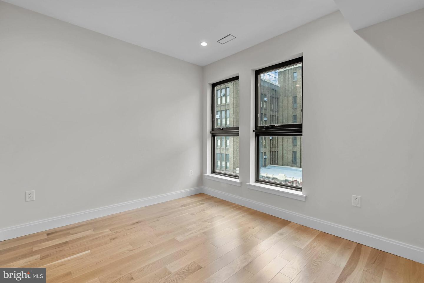1100 Webster St #4 Property Photo 38